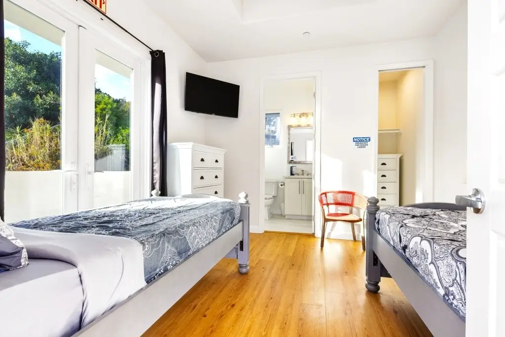 Coastal Detox facility in San Diego bedroom