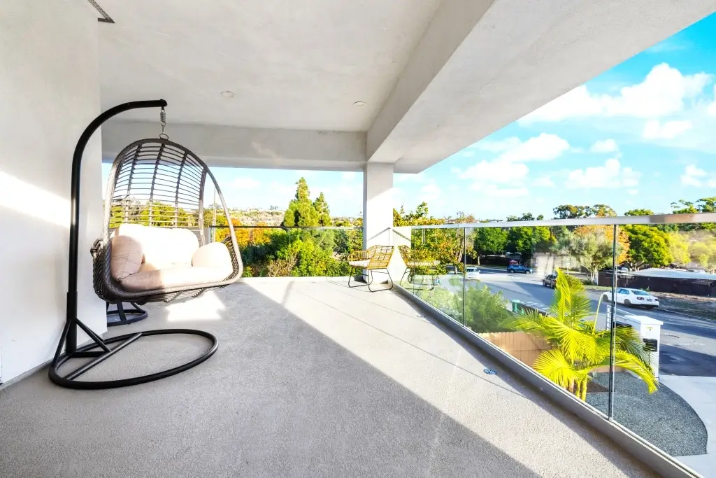 Residential Treatment coastal detox san diego upper balcony